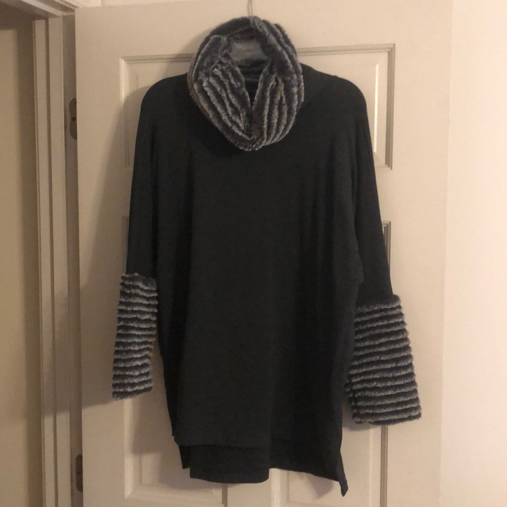 Capote faux fur cowl neck sweater/tunic